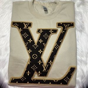 LV Chenille Patch Crewneck!!